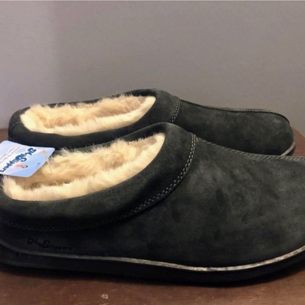 New with tags - My Perfect Pillow Men's Suede and Sherpa Lined Slippers 12